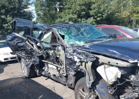 2011 Lincoln Navigator z USA, uszkodzony, nr VIN 5LMJJ2J55BEJ00729